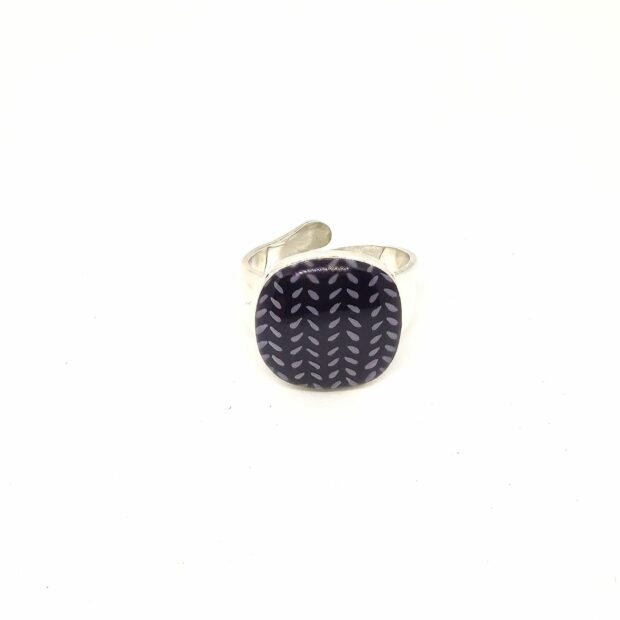 Petite Boucles d’Oreilles Cactus Violet (Copie) - bag carre blleu cactus