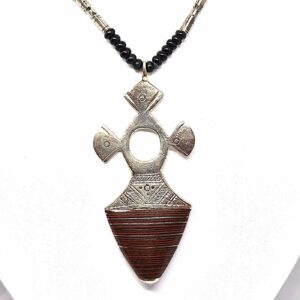 collier croix ebene